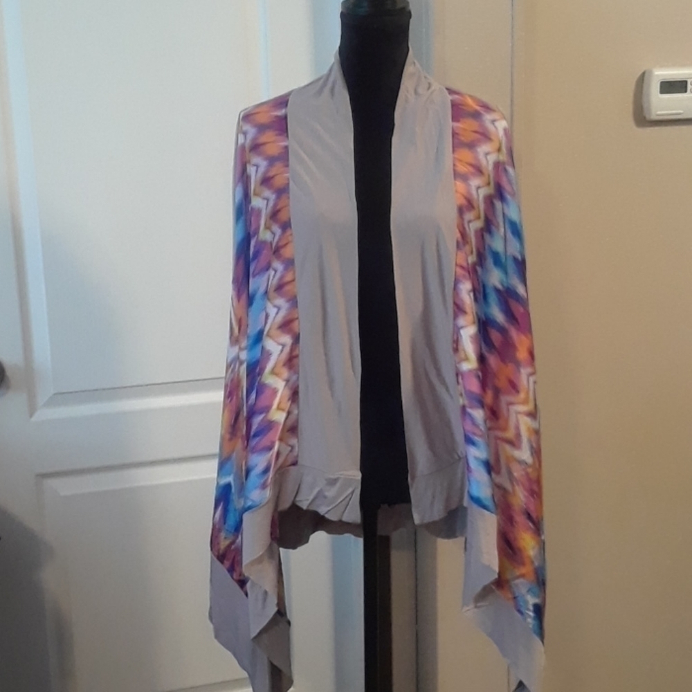 𝅺vertigo High Low Open Front Jacket Size XS,M